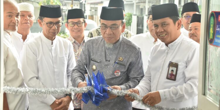 Wakil Wali Kota PadangMaigus Nasir meresmikan, Masjid Ar-Raudhah.[foto : ist]