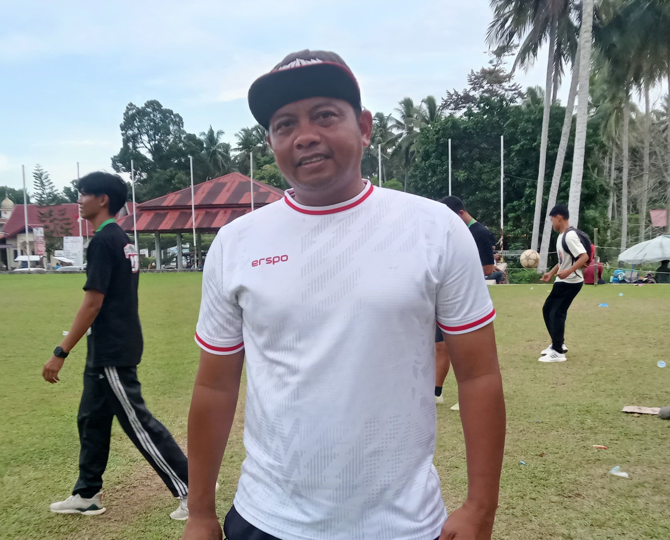 Pelatih PSP Padang U-17, Wahyudi Saputra. [foto : sci/yrp]