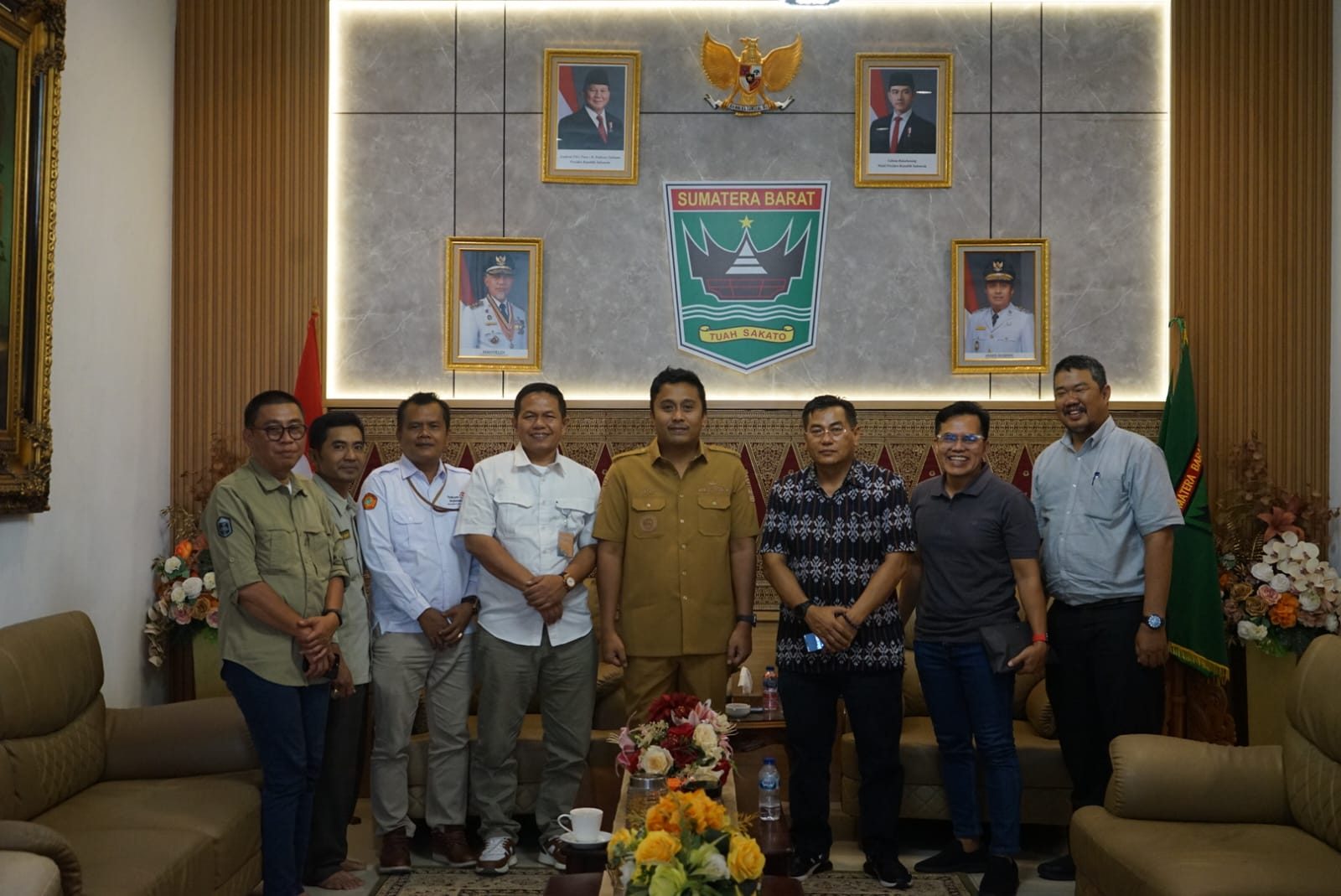 Wagub Sumbar, Vasco Ruseimy saat menerima kunjungan Direktur PNP. [foto : ist]