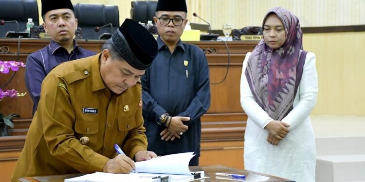 DPRD dan Pemkab Agam Setujui Perubahan KUA-PPAS 2025