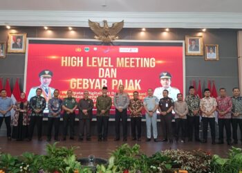 Foto bersama gebyar pajak.[foto : ist]