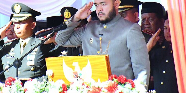 Wali Kota Padang, Fadly Amran jadi instruktur upacara HUT RI ke-80.[foto : ist]