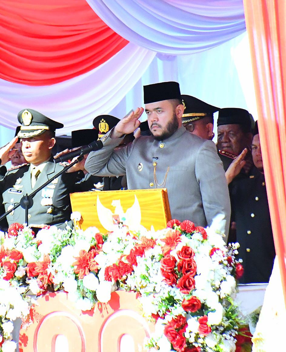 Wali Kota Padang, Fadly Amran jadi instruktur upacara HUT RI ke-80.[foto : ist]
