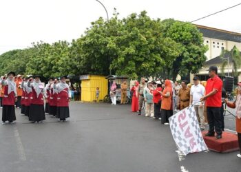 147 Kelompok Ikuti Lomba Gerak Jalan Tepat Waktu Agam 2025