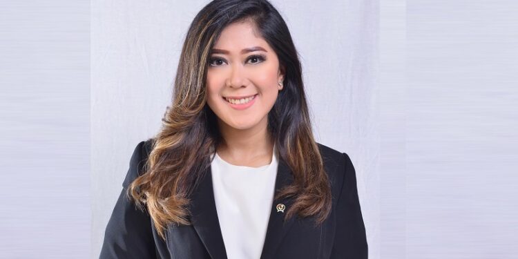 Menkomdigi Tegaskan Hoax, Tidak Ada Larangan TV Nasional Siarkan Demo DPR