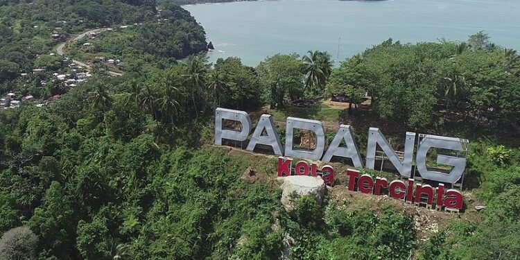 Xporia Meriahkan HJK Padang 2025, Warga Jangan Jadi Rojali Rohana