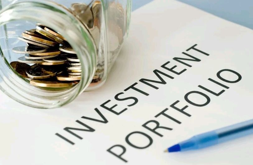 Foto bertuliskan investment portfolio.[foto : ist]