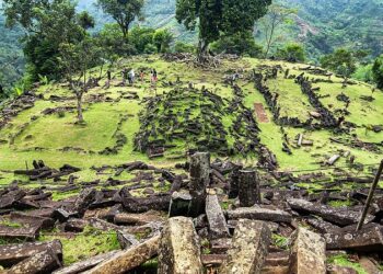 Misteri Gunung Padang: Diduga Lebih Tua dari Piramida Giza