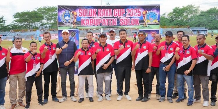 Wagub Sumbar Vasco Ruseimi Buka Turnamen Solok Raya Cup