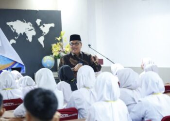 Ketua DPRD Sumbar Gelar Penguatan Pelatihan Dasar Kepemimpinan bagi Pengurus OSIS SMK se-Sumbar