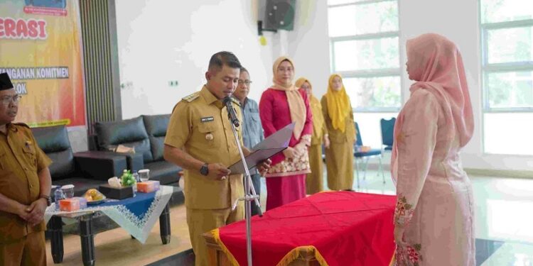 Bupati Jon Pandu Kukuhkan Bunda Literasi Kabupaten Solok