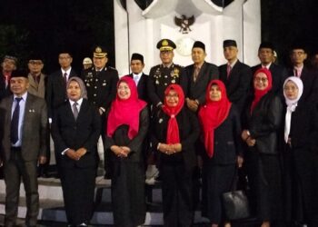 Peringati HUT ke-80 RI, Pemkab Solok Gelar Renungan Suci Penuh Makna di Makam Pahlawan