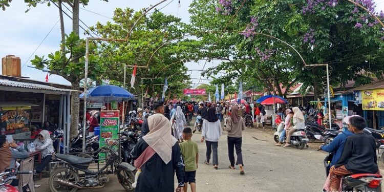 Acara Molor, Peserta Pawai Budaya Nagari Sungai Duo Kecewa dengan Bupati Annisa