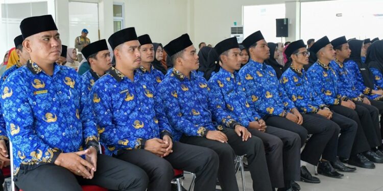 61 PPPK Agam Resmi Dilantik, Bupati Tekankan Profesionalisme dan Integritas