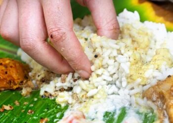 Manfaat Makan Pakai Tangan, Kamu Harus Tahu