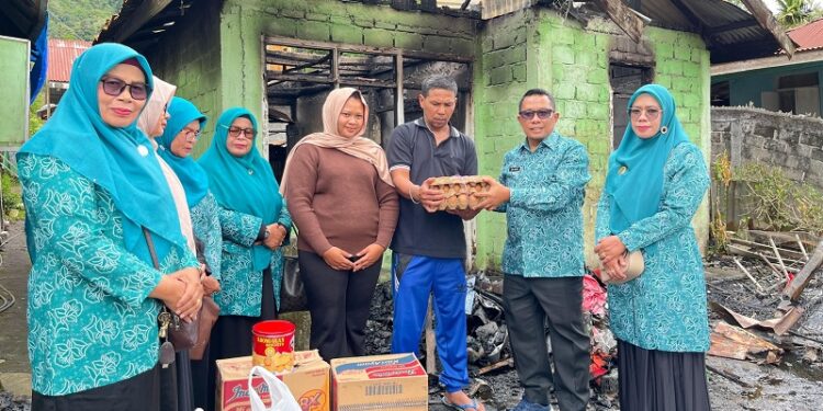 Kebakaran di Padang Panjang, TP-PKK Bantu Keluarga Terdampak dengan Paket Sembako