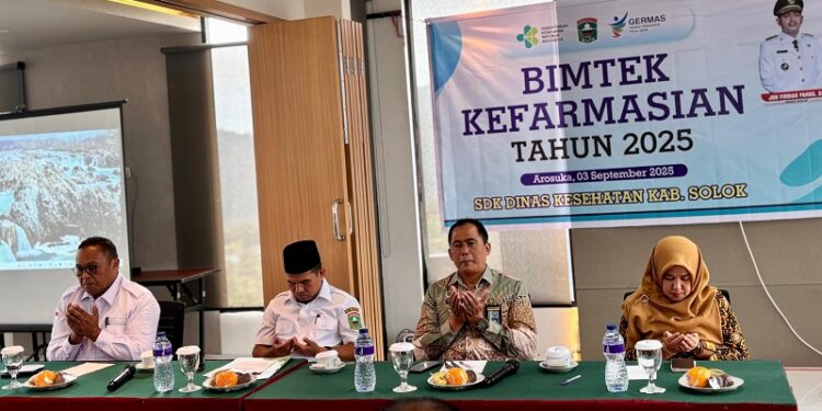 Cegah Penjualan Obat Tanpa Resep, Pemkab Solok Beri Pembinaan Lewat Bimtek Kefarmasian 2025