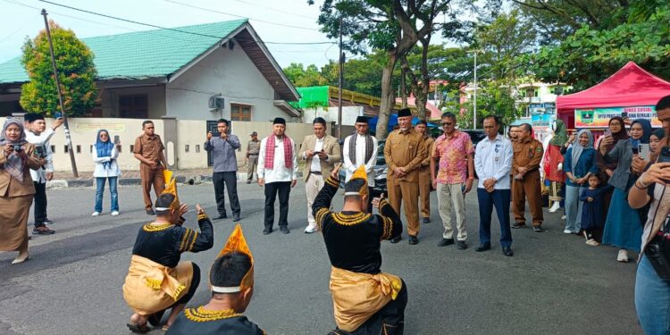 Festival literasi daerah Sumbar 2025.[foto : ist]