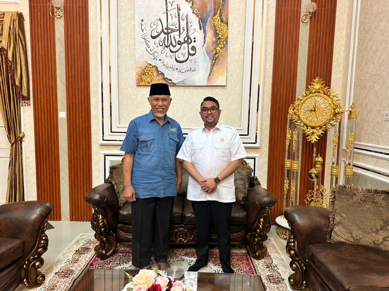 Mahyeldi Ansharullah bersama Direktur PT MNC Asset Management, Dimas Aditya Ariadi.[foto : ist]