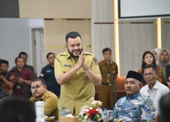 Wali Kota Padang Fadly Amran hadiri, Rapat Koordinasi (Rakor) Ketersediaan Pangan se-Sumatera Barat (Sumbar).[foto : ist]
