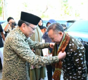 Wakil Walikota Padang Maigus Nasir sambut kedatangan Tim Verifikasi KKS Pusat Rusdy Tahir, Kamis (18/9). (Foto : Ist)