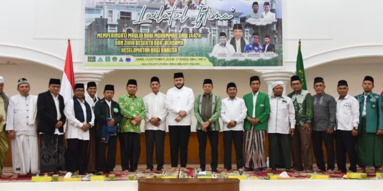 Walikota Padang Fadly Amran bersama PCNU Kota Padang, dalam acara Lailatul Ij'tima, Kamis (18/9). (Foto: Ist)
