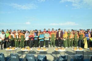 Pemko Padang Apresiasi Gerakan Goro Masal di Pantai Padang, Sabtu (20/9). (Foto: Ist)