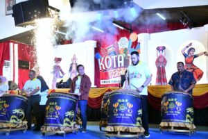 Walikota Padang Fadly Amran Resmikan Festival Kota Tua, Jumat (19/9).(Foto : Ist)