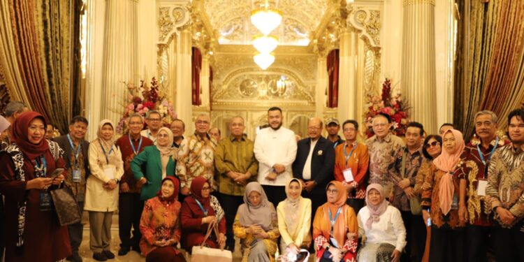 Walikota Padang Fadli Amran menerima kunjungan PTNBH, Jumat (26/9). (Foto: Ist)