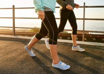 Jalan Kaki Teratur Bisa Turunkan Kolesterol, Ini Penjelasan Ahli