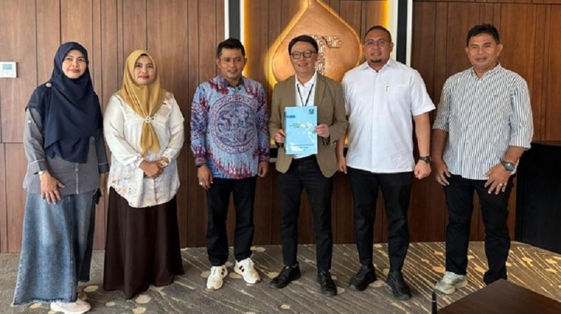 Bupati Solokmendampingi Wakil Ketua Komisi VI DPR RI dari Fraksi Gerindra, , bertemu langsung dengan Direktur Utama Telkomsel di Jakarta (2/9/2025).