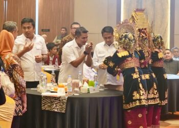Bupati Solok Hadiri Pembukaan LCC Empat Pilar MPR RI Tingkat Sumbar