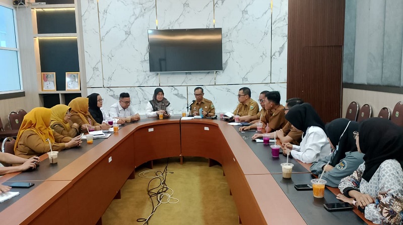 Pemkab Solok rapat dalam rangka pelaksanaan program Makan Bergizi Gratis (Foto: Ist)