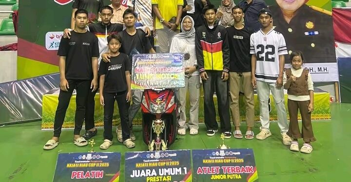 Taekwondoin UPTD KBOR – SMAN 4 Sumbar Raih Juara Umum