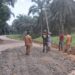 PT SAK Realisasikan CSR Perbaikan Jalan di Kecamatan Sitiung
