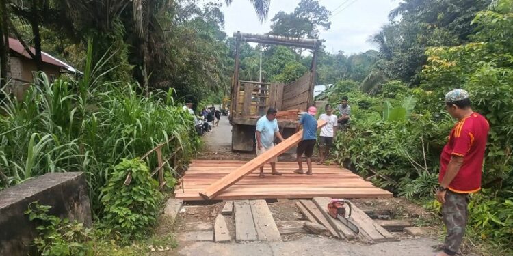 Sumber Anggaran Alhamdulillah, Jembatan Kayu Jorong Lagan Dharmasraya pun Rampung