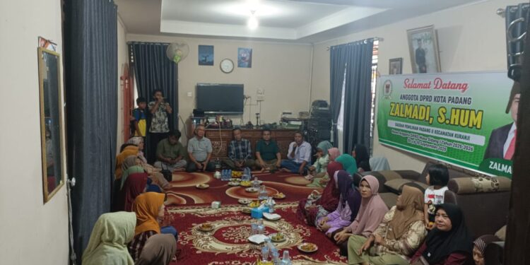 Reses anggota DPRD Padang, Fraksi PKB, Zalmadi di Kalumbuk.[foto : ist]