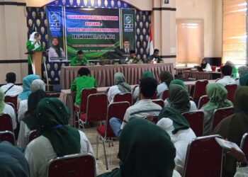 Wakil Ketua DPRD Kota Payakumbuh, Erlindawati memberikan sambutan pada kegiatan SKP. Sabtu, (25/10) [foto : sci/yrp]