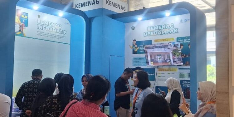 Meriah! “Tepuk Sakinah” di Pameran KIP 2025, Bikin Booth Kemenag Jadi Pusat Perhatian
