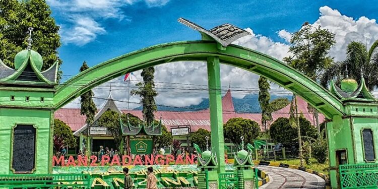 61 Alumni MAN PK/MAN 2 Padang Panjang Tembus Kampus Ternama di Timur Tengah