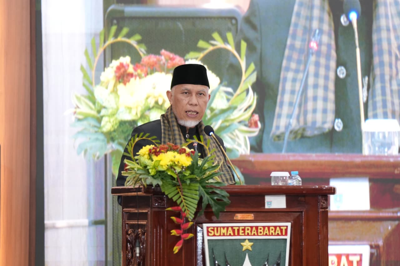 Gubernur Sumbar, Mahyeldi saat berpidato.[foto : ist]