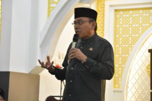 Wawako Maigus Nasir tekankan ASN kompak dan solid dalam membangun Kota Padang, Jumat (3/10).(Foto: Ist)