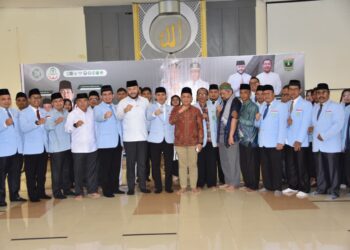 Walikota Padang Fadly Amran bersama DPW BKPRMI Periode 2025-2030, Sabtu (4/10).(Foto: Ist)