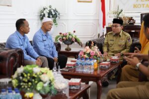 Wawako Maigus Nasir saat menerima kunjungan Dewan Pendidikan Sumbar, Senin (6/10).(Foto: Ist)