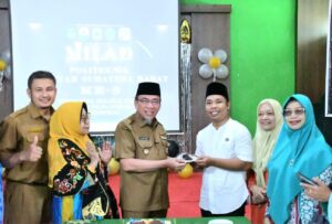 Wakil Wali Kota Padang Maigus Nasir, memberikan orasi ilmiah dalam seminar peringatan Milad ke-5 Politeknik Aisyiyah (Polita) Sumatera Barat (Sumbar), yang berlangsung di kampus Polita Sumbar, Selasa (21/10).(Foto: Ist)