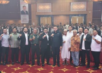 Wali Kota Padang Fadly Amran membuka secara resmi, Musyawarah Cabang (Muscab) VI Badan Pengurus Cabang (BPC) Himpunan Pengusaha Muda Indonesia (HIPMI) Kota Padang di Premier Basko Hotel Padang, Senin (27/10).(Foto:Ist)