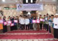 Wakil Wali Kota Padang Maigus Nasir, saat menghadiri subuh mubarakah dan penyerahan dana operasional Triwulan III bagi Ketua RT, RW, Guru TPQ/TQA, MDT, Imam Masjid, serta Kader Posyandu dan PAUD di Masjid Raya Nagari Nanggalo Surau Gadang, Selasa (28/10).(Foto: Ist)