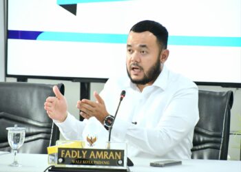 Rapat yang berlangsung di Gedung Putih, Kediaman Resmi Wali Kota Padang, Selasa (28/10) ini, diikuti oleh sejumlah kepala Organisasi Perangkat Daerah (OPD) terkait serta para camat se-Kota Padang.(Foto: Ist)