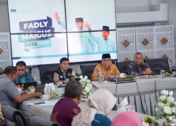 Rapat Evaluasi Realisasi Penerimaan PAD Kota Padang yang digelar di Gedung Putih Rumah Dinas Wali Kota Padang, Kamis (30/10).(Foto:Ist)
