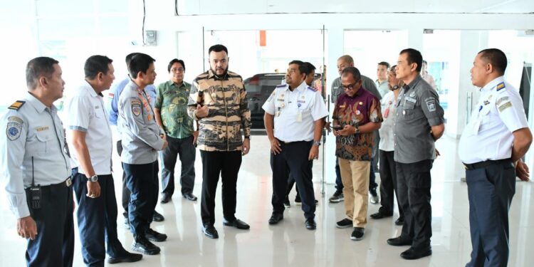 Wali Kota Padang Fadly Amran, tinjau Terminal Tipe A Anak Air di Kelurahan Batipuh Panjang, Kecamatan Koto Tangah, Kamis (30/10).(Foto:Ist)